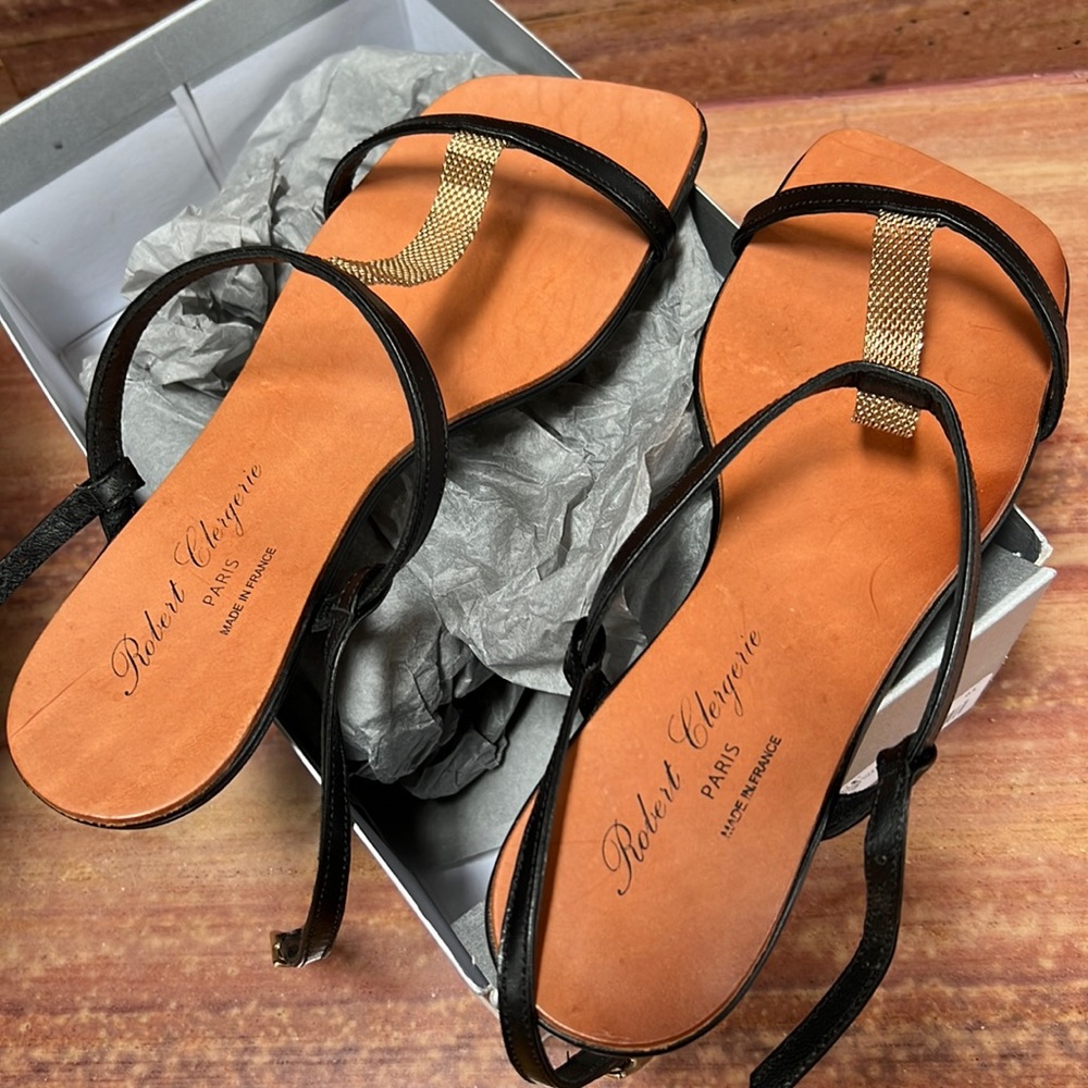 Robert Clergerie- New- Gorgeous black leather sandals with gold metal chain.